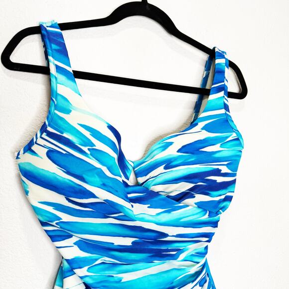 Miraclesuit Escape Blue Ocean Waves One Piece Swimsuit 16 - Picture 3 of 9
